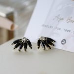 עגילים סברובסקי שחורים - עמנואל