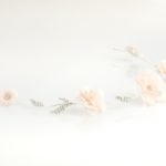 נזר מונה לשיער פרחי משי