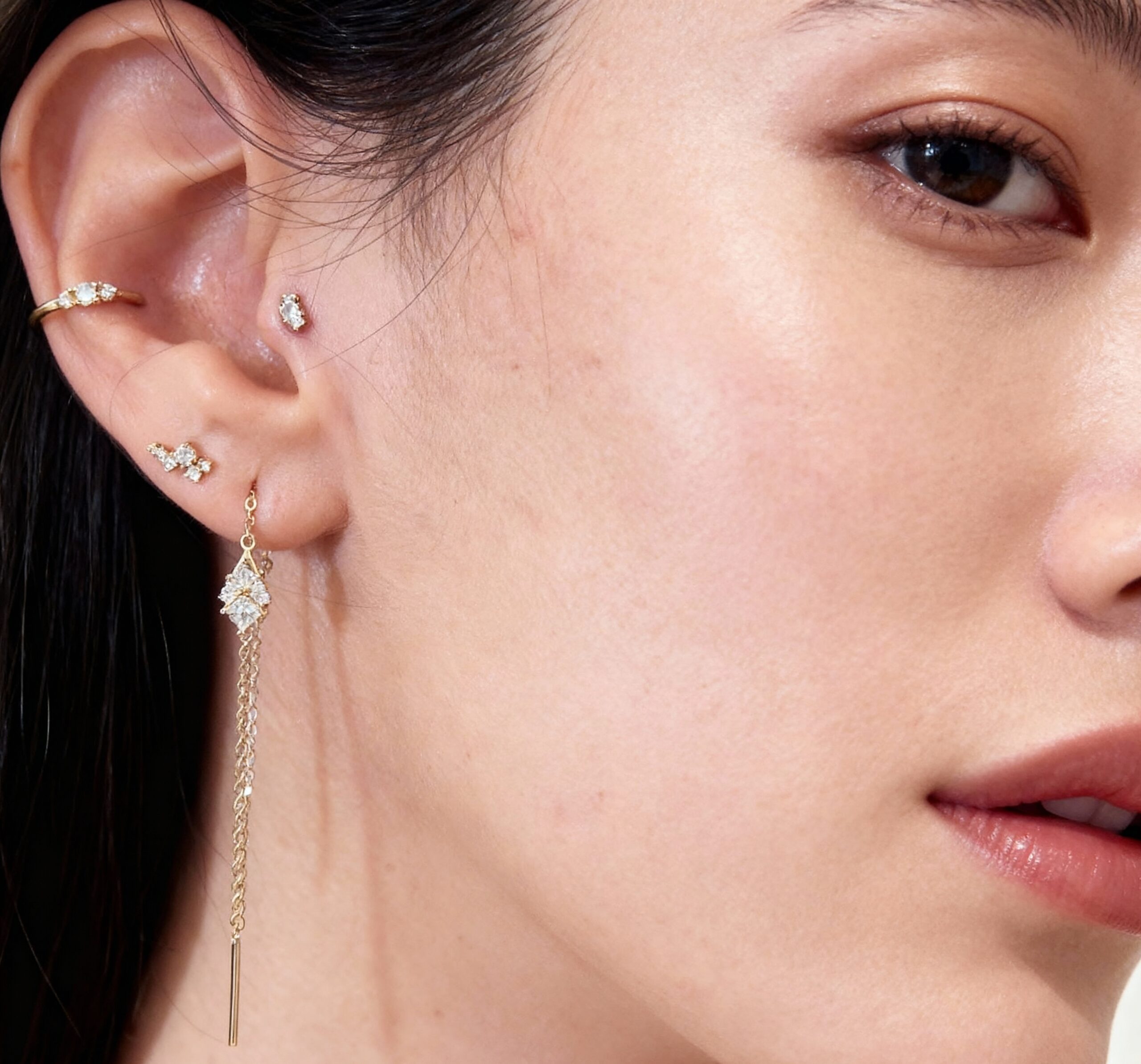 create a fashion jewelry campaign image in the style of a zara catalog minimal modern elegant and slizxnkq6oxao8a06g2v 8