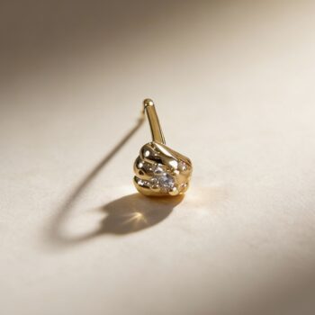 transform the original image into a high end professional jewelry product photograph keep the exact gft4ducij7moak0qv3is 0