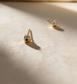 עגילים צמודים זהב